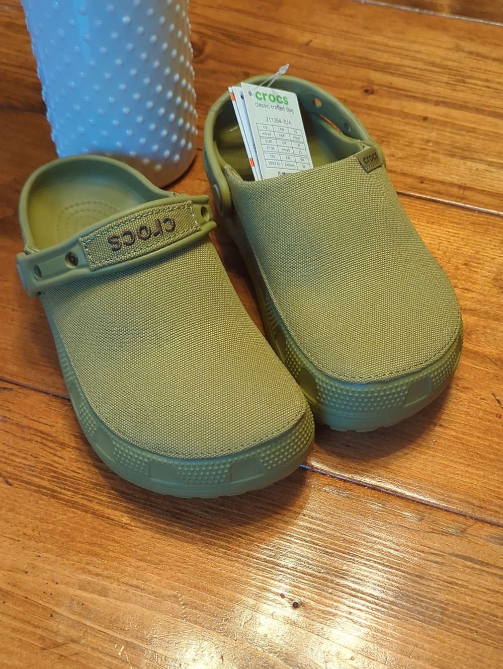 Brand New Crocs Crafted Clogs Aloe W7